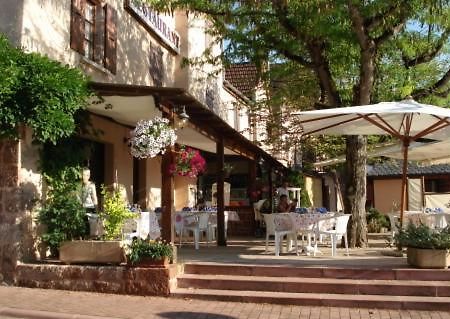 Auberge Aux Portes De Conques Saint-Cyprien-sur-Dourdou Exterior photo